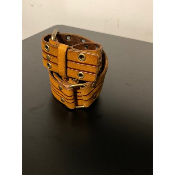 OLD NAVY Rivet Accent Leather Tan/Red Belt Women sz.S/M - Picture 2 of 4